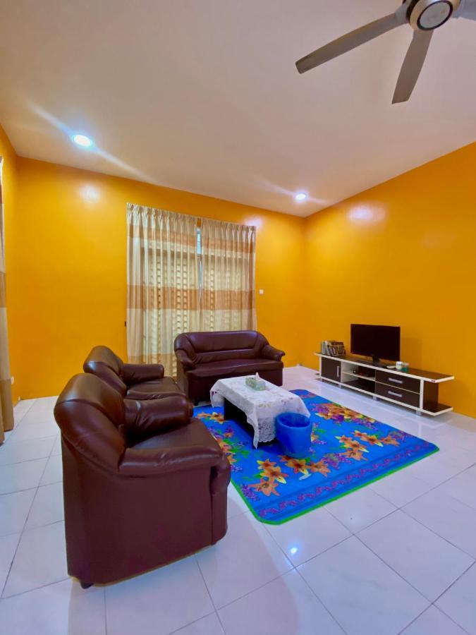 Desyafiq Homestay Kuala Kedah Exterior photo