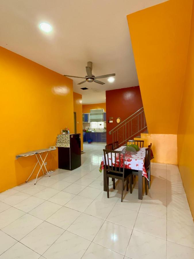 Desyafiq Homestay Kuala Kedah Exterior photo