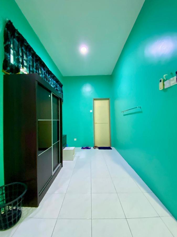 Desyafiq Homestay Kuala Kedah Exterior photo