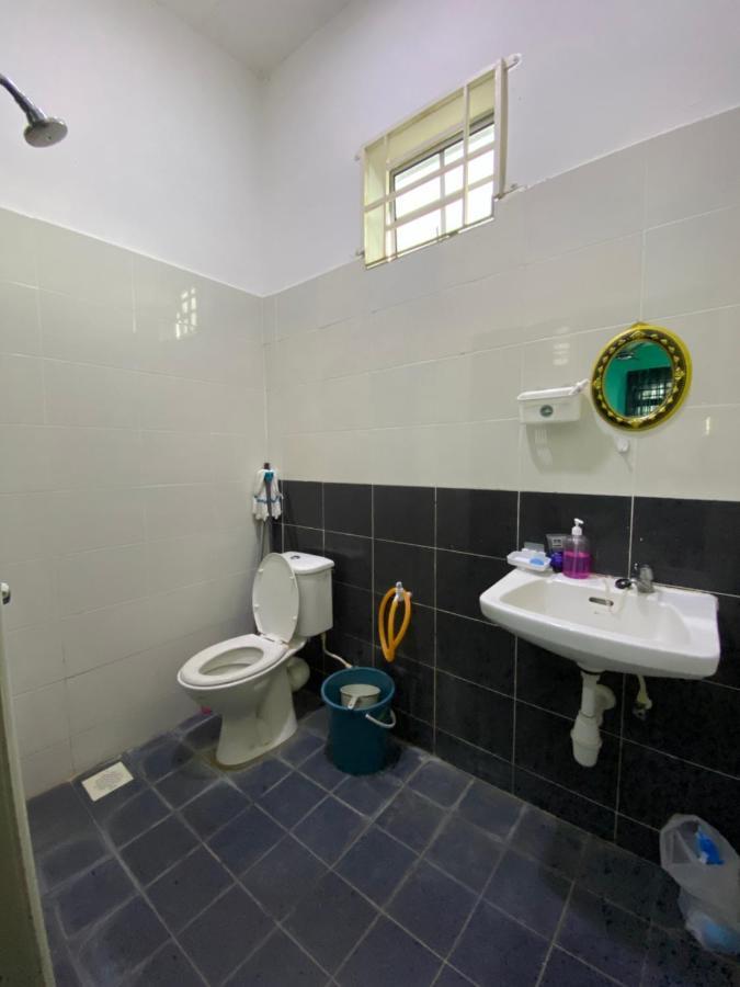 Desyafiq Homestay Kuala Kedah Exterior photo